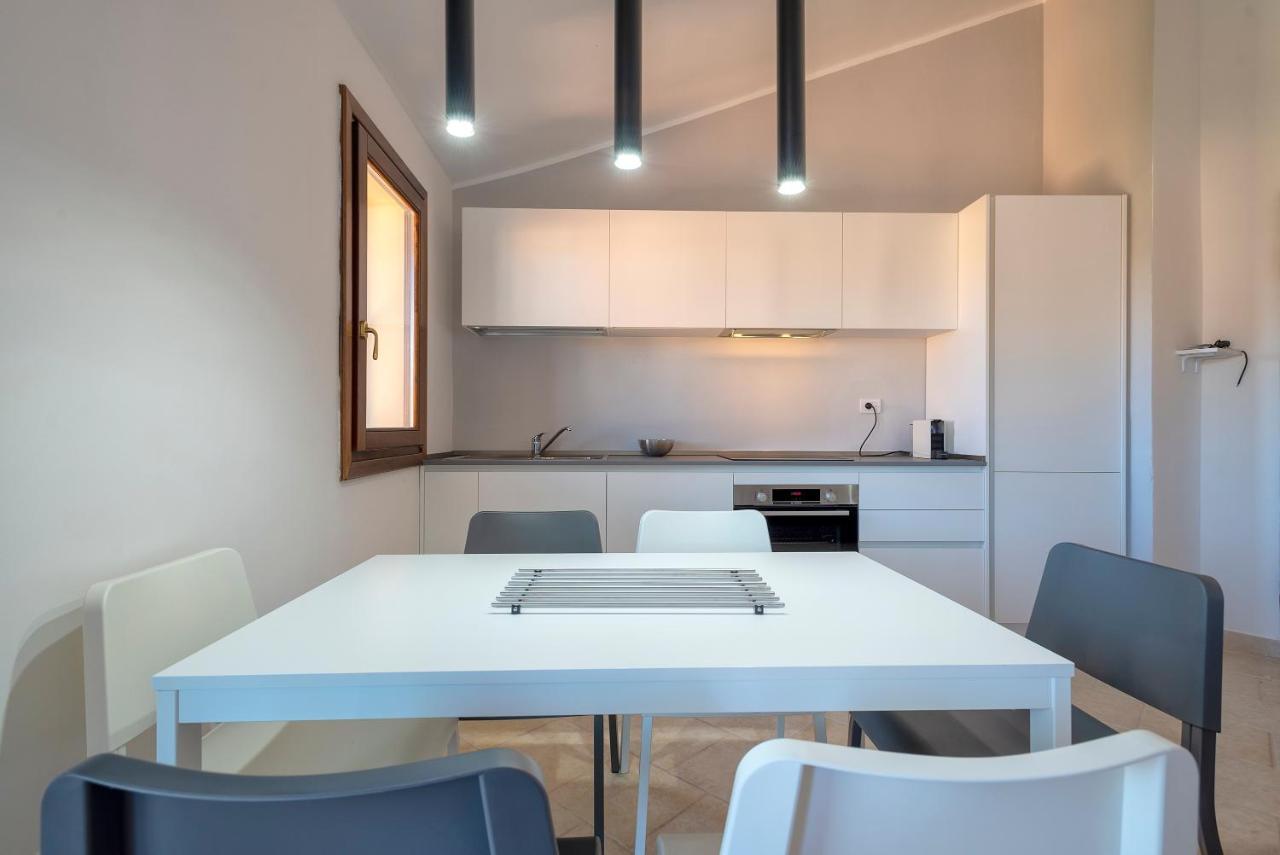 House Of Lens Apartman Golfo Aranci Kültér fotó