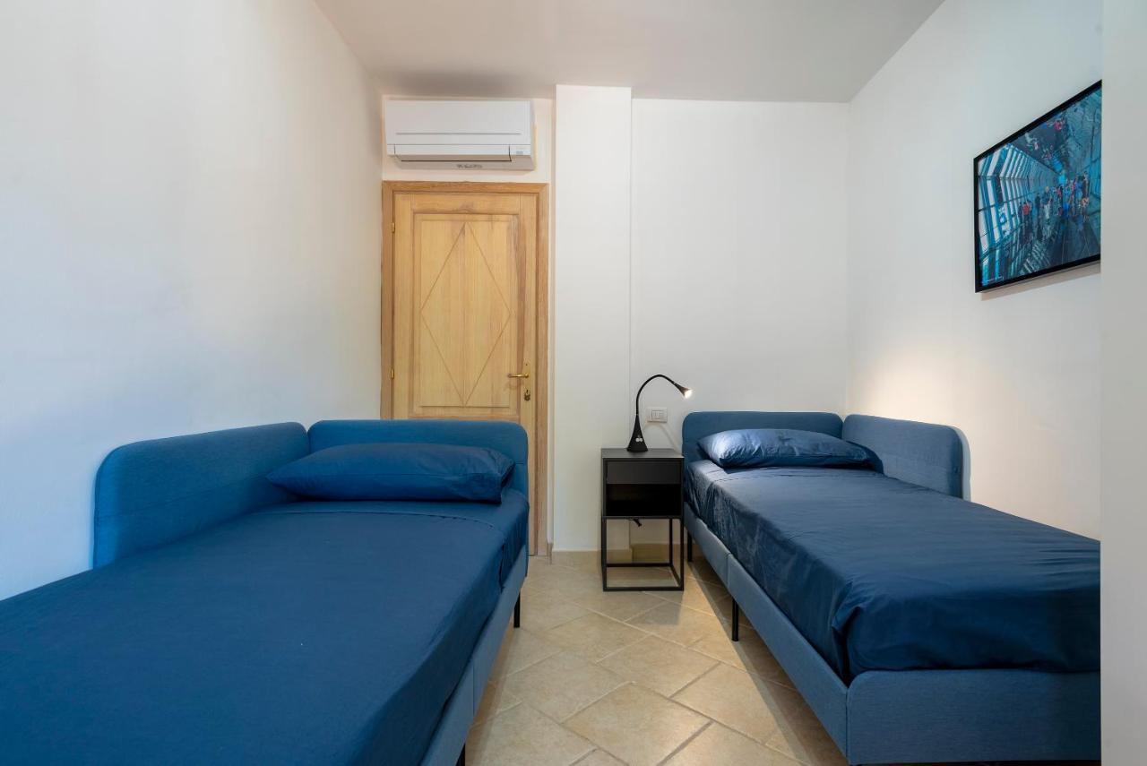 House Of Lens Apartman Golfo Aranci Kültér fotó