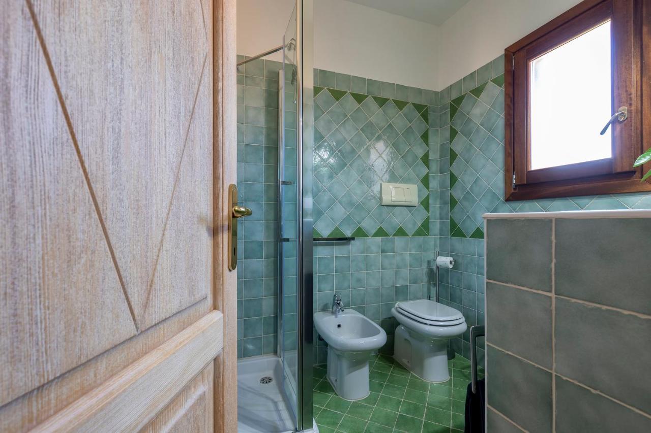 House Of Lens Apartman Golfo Aranci Kültér fotó