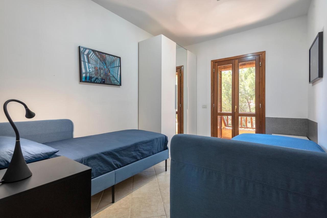 House Of Lens Apartman Golfo Aranci Kültér fotó