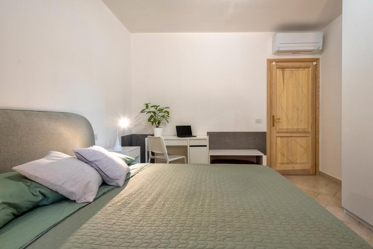 House Of Lens Apartman Golfo Aranci Kültér fotó