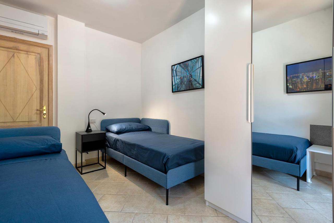 House Of Lens Apartman Golfo Aranci Kültér fotó