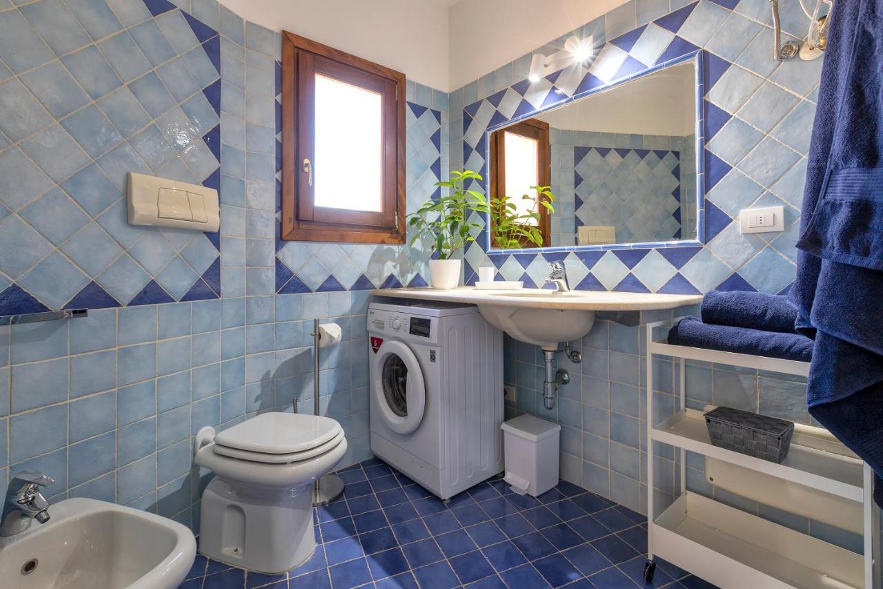 House Of Lens Apartman Golfo Aranci Kültér fotó